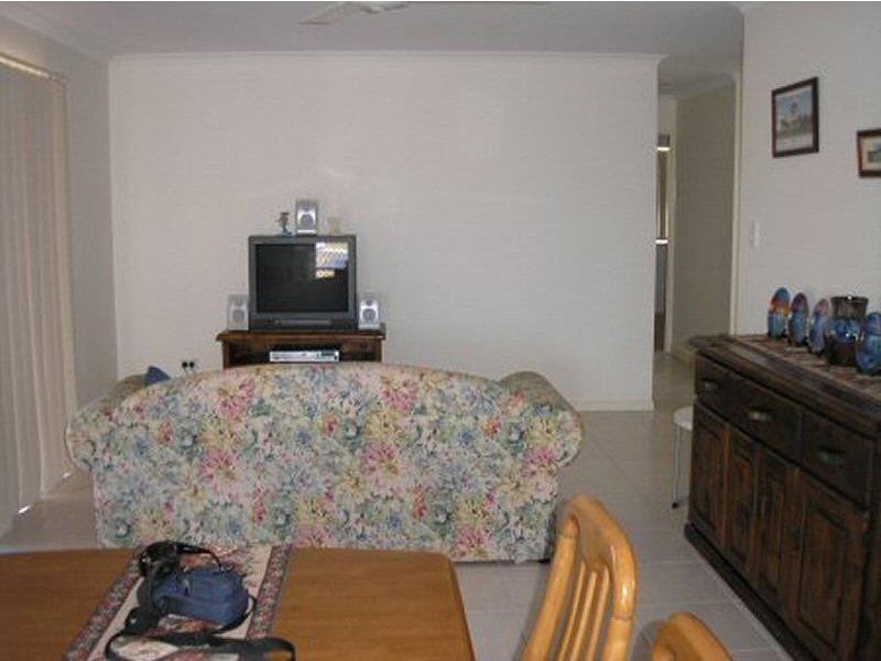 37 Archer Drive, Point Vernon QLD 4655