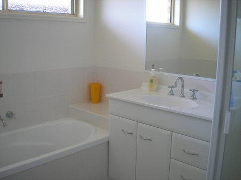 37 Archer Drive, Point Vernon QLD 4655