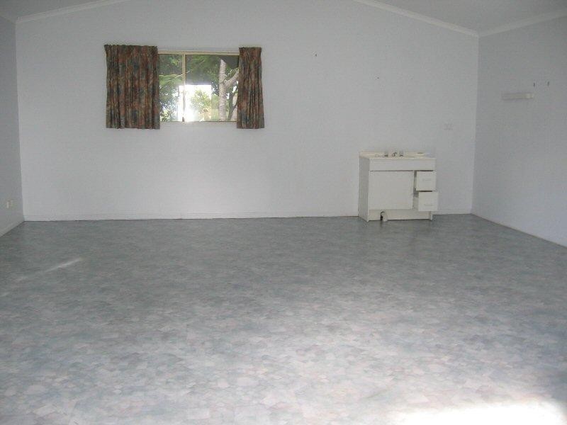 60-64 Christensen Street, Urraween QLD 4655