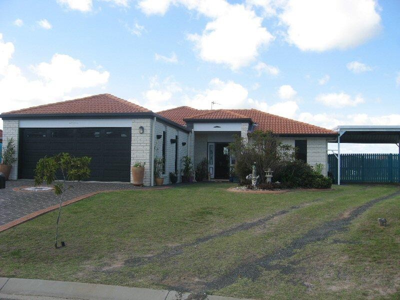 12 Surrey Court, Kawungan QLD 4655