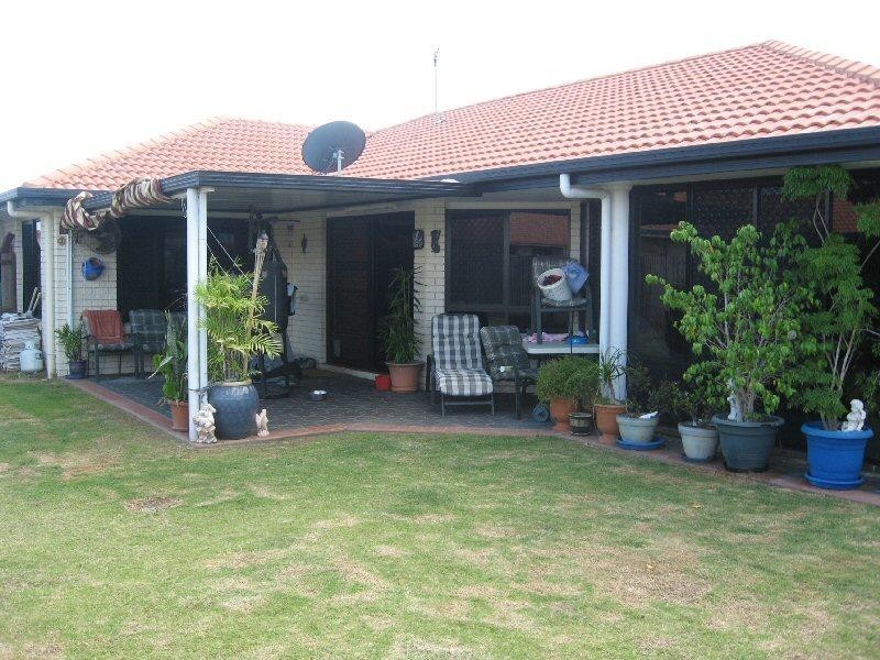 12 Surrey Court, Kawungan QLD 4655