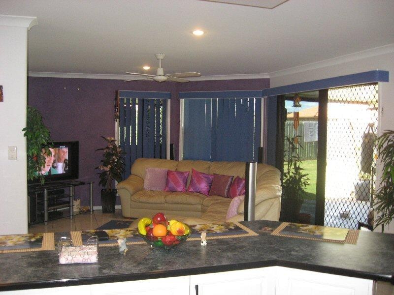 12 Surrey Court, Kawungan QLD 4655