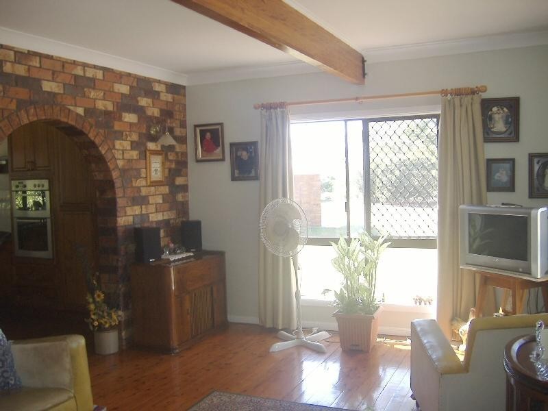 42 Orchid Avenue, Urangan QLD 4655
