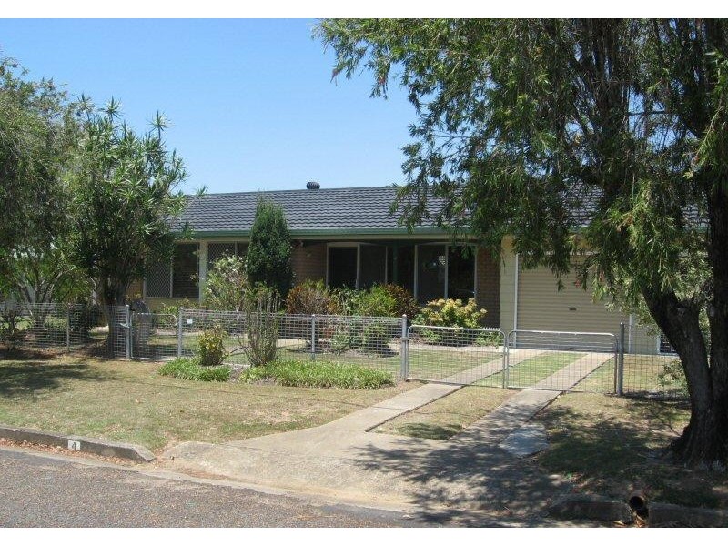 4 Turrum Street, Scarness QLD 4655