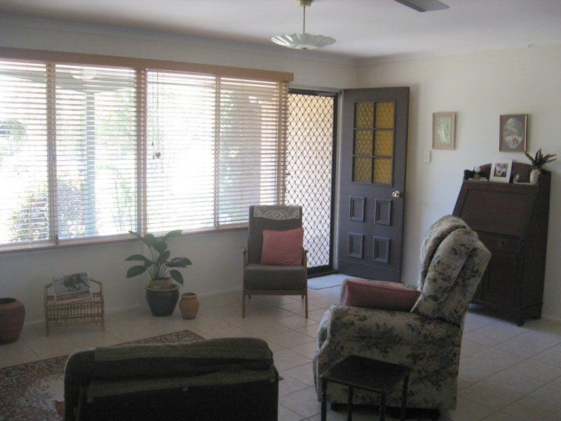 4 Turrum Street, Scarness QLD 4655