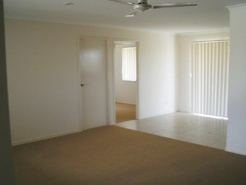 24 Bunya Court, Eli Waters QLD 4655