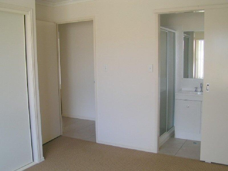 24 Bunya Court, Eli Waters QLD 4655