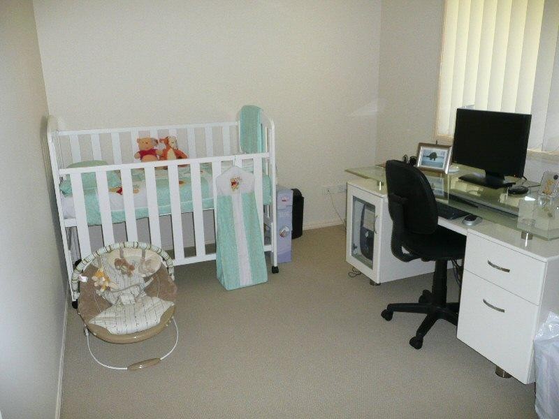 8 Emerald Park Way, Urangan QLD 4655