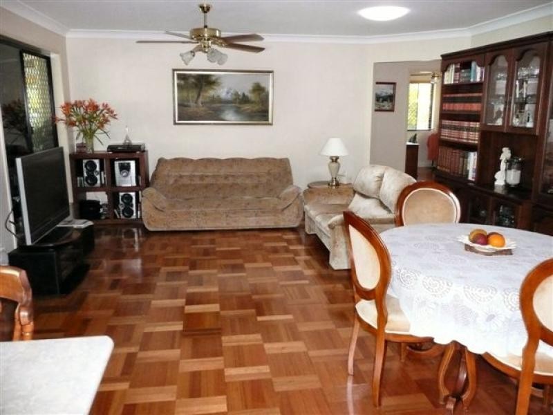 14 San Bromista Court, Urangan QLD 4655