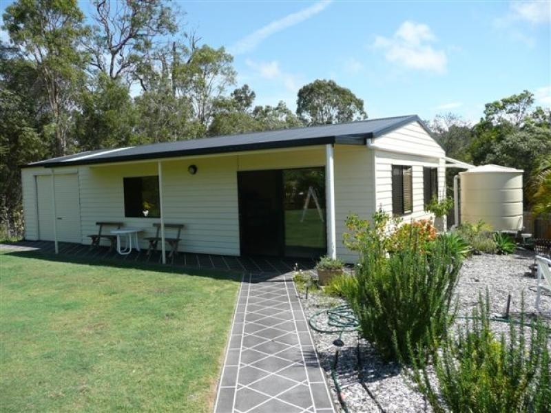 14 San Bromista Court, Urangan QLD 4655