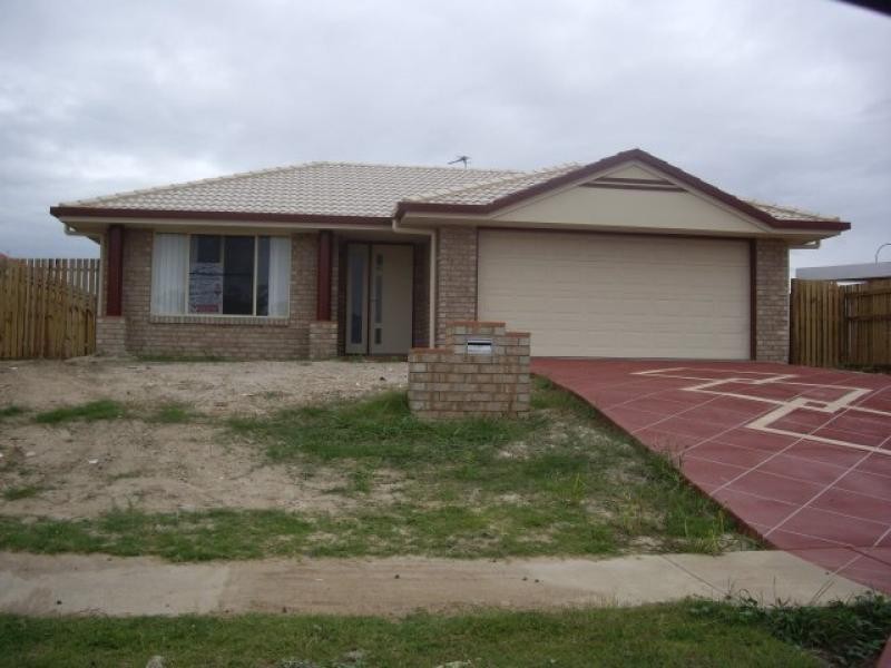 92 Wattle Street, Point Vernon QLD 4655