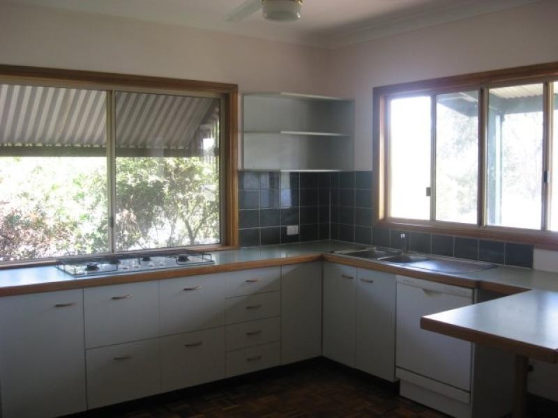 16 Petrel Avenue, River Heads QLD 4655