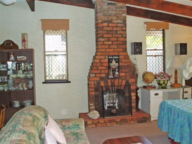 18 Urraween Road, Urraween QLD 4655