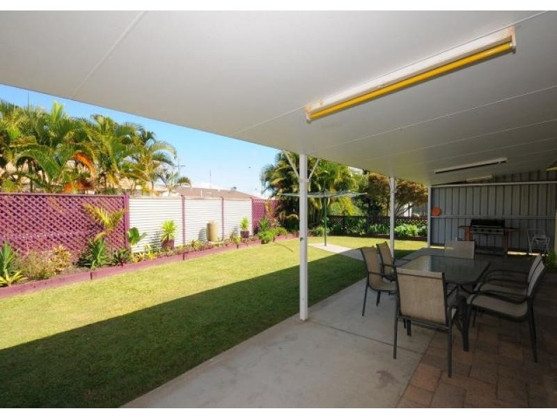 43 Sunset Crescent, Torquay QLD 4655