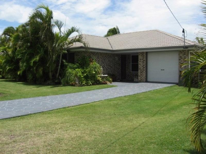 74 Drummond Street, Urangan QLD 4655