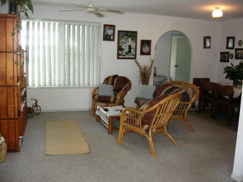 74 Drummond Street, Urangan QLD 4655