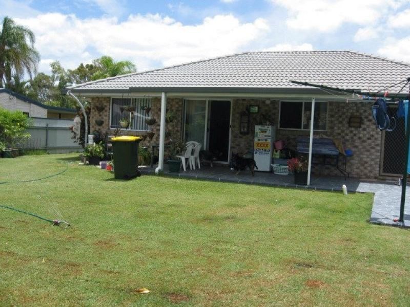 74 Drummond Street, Urangan QLD 4655