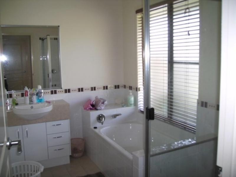32 Rosedale Drive, Wondunna QLD 4655