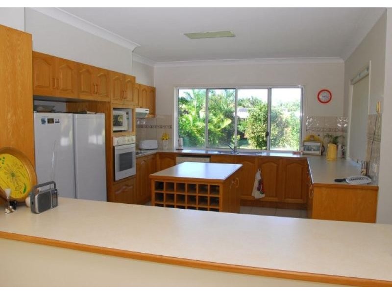 7 Meadow Drive, Dundowran Beach QLD 4655