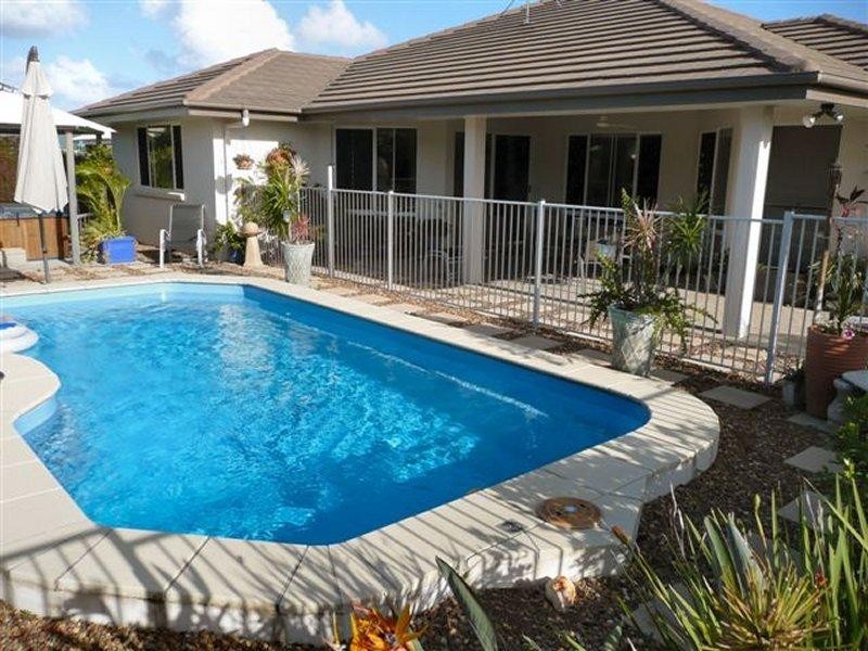 12 Bayley Court, Urraween QLD 4655