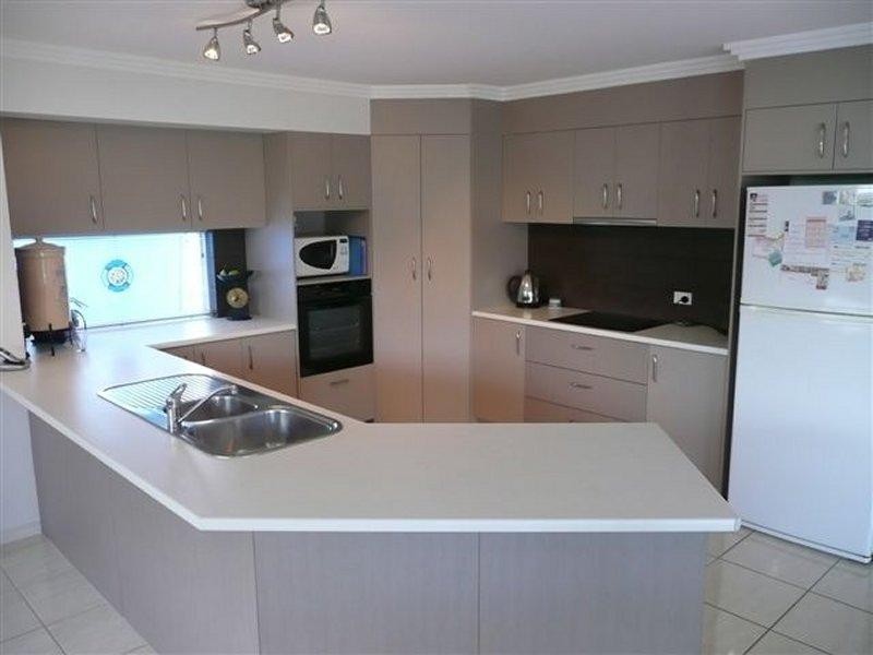 12 Bayley Court, Urraween QLD 4655