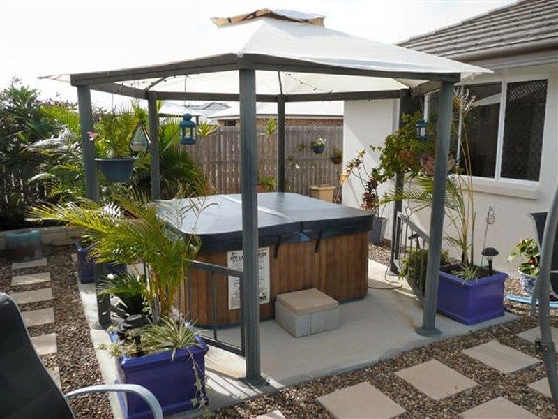 12 Bayley Court, Urraween QLD 4655