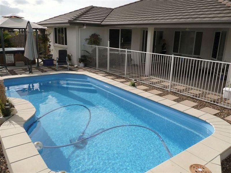 12 Bayley Court, Urraween QLD 4655