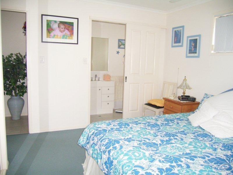 16 Kestrel Court, Eli Waters QLD 4655