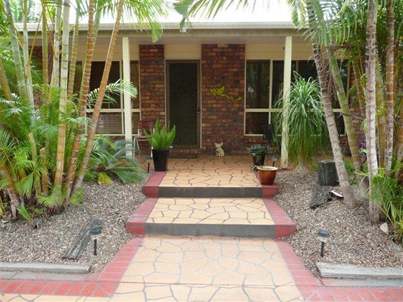 27 Miller Street, Urangan QLD 4655