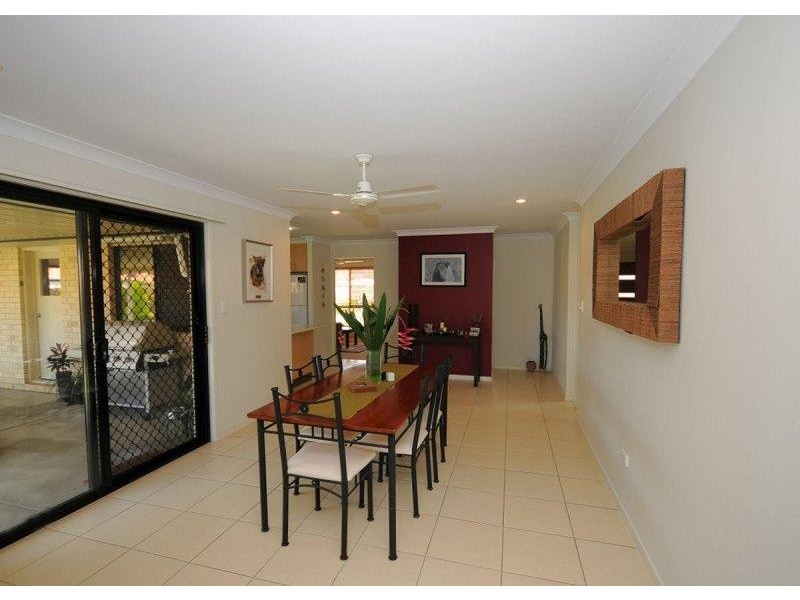 11 Red Gum Court, Urraween QLD 4655