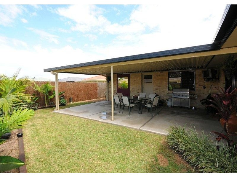 11 Red Gum Court, Urraween QLD 4655