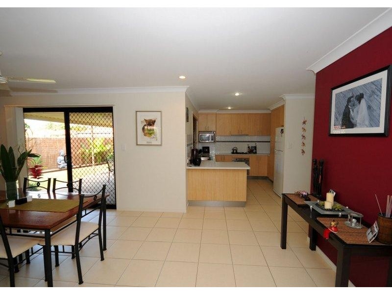 11 Red Gum Court, Urraween QLD 4655