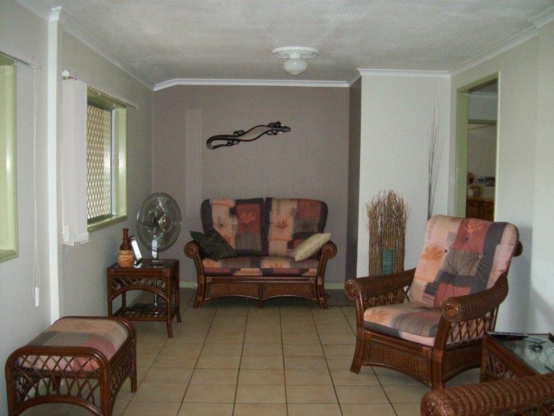 107 Pulgul Street, Urangan QLD 4655
