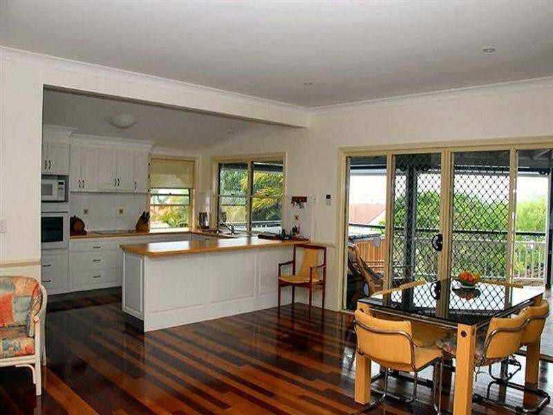 4 Kelly Street, Point Vernon QLD 4655