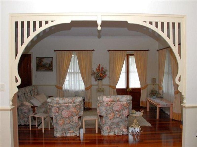 4 Kelly Street, Point Vernon QLD 4655