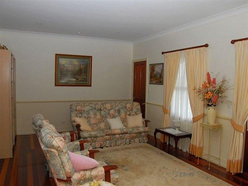 4 Kelly Street, Point Vernon QLD 4655