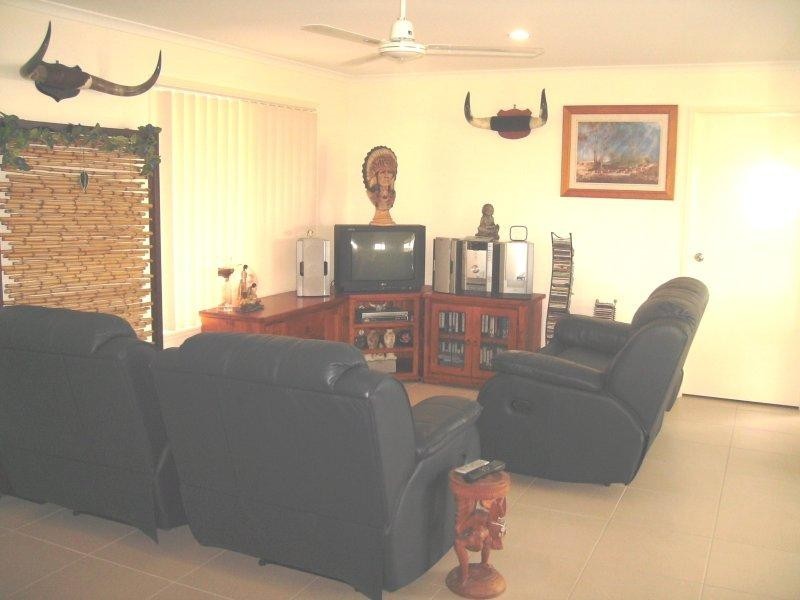 25 Gunsynd Way, Point Vernon QLD 4655
