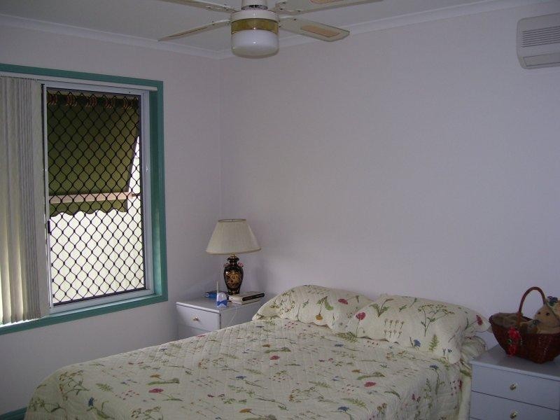 16 Bushlark Avenue, Eli Waters QLD 4655