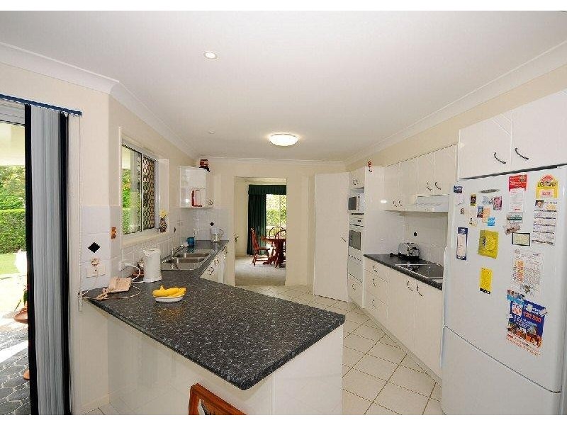 13 Martin Street, Point Vernon QLD 4655