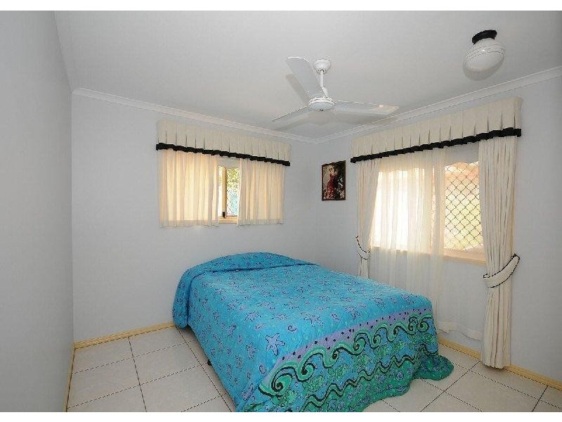 9 Caswell Court, Torquay QLD 4655