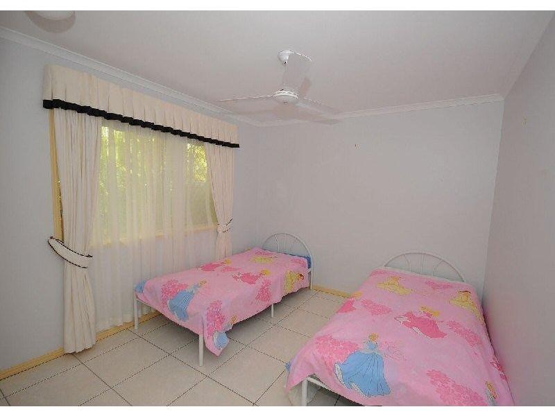 9 Caswell Court, Torquay QLD 4655