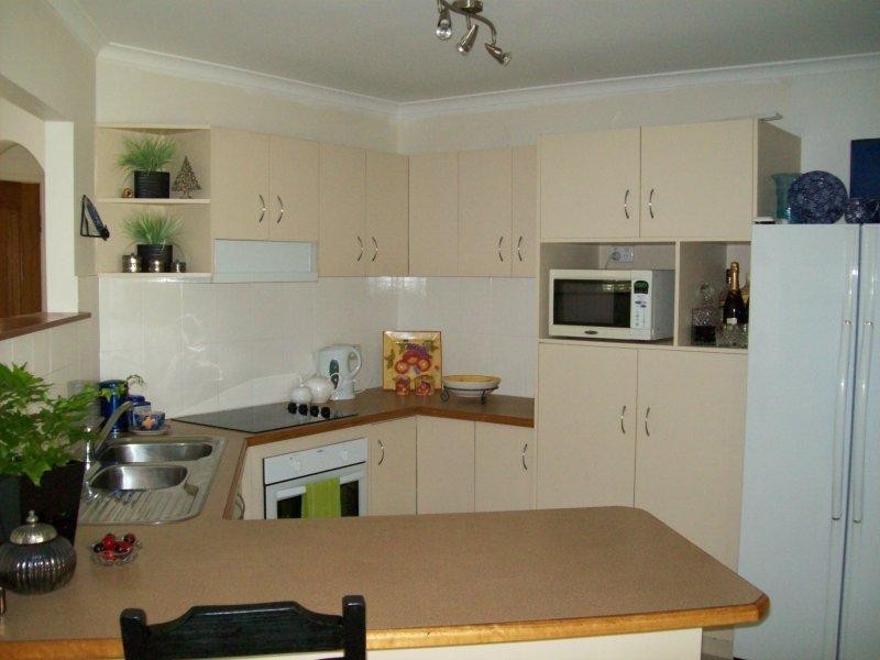 7 Marr Street, Point Vernon QLD 4655