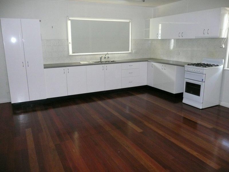 47 Ocean Street, Torquay QLD 4655