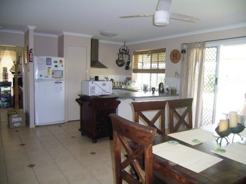 3 Chancellor Drive, Urraween QLD 4655
