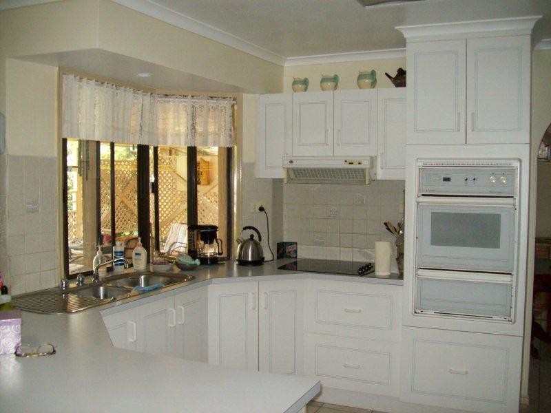 95 Garden Drive, Urangan QLD 4655