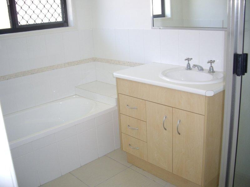 34 St Joseph Drive, Urraween QLD 4655