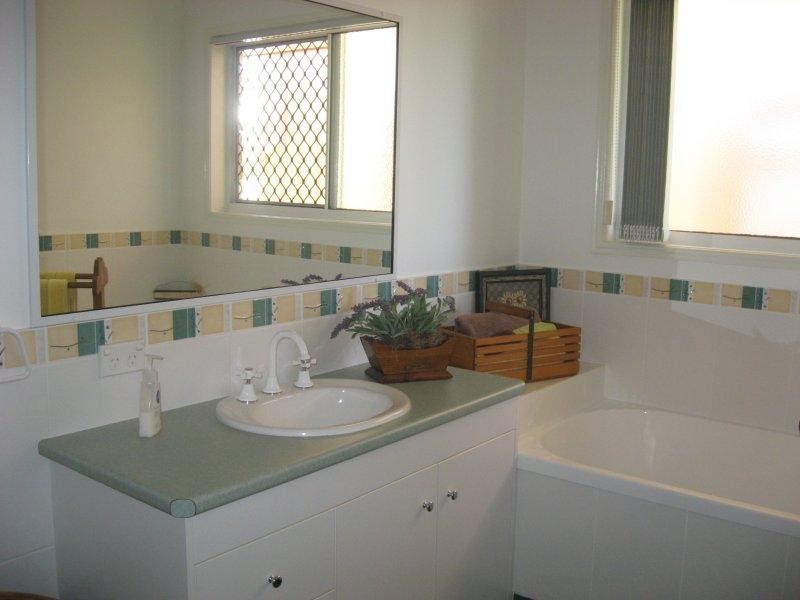 7 Marcocci Street, Urraween QLD 4655