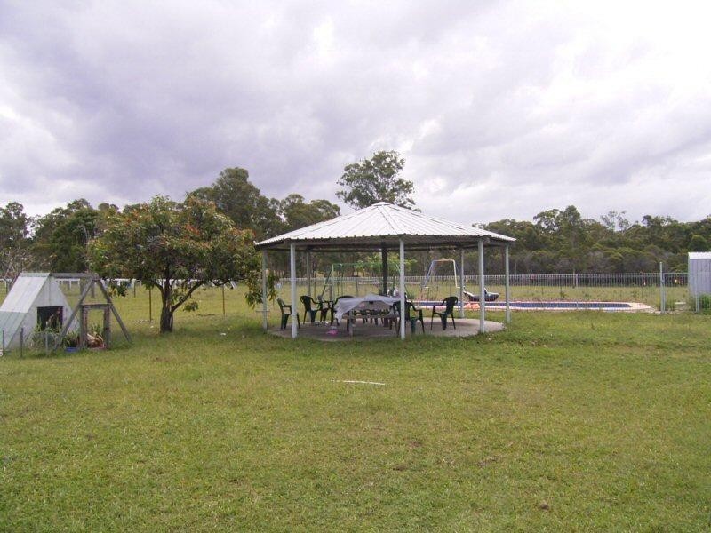 39 Simmos Road, Takura QLD 4655