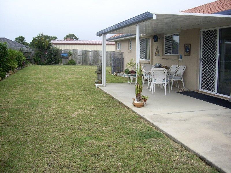 1 Sirius Court, Eli Waters QLD 4655