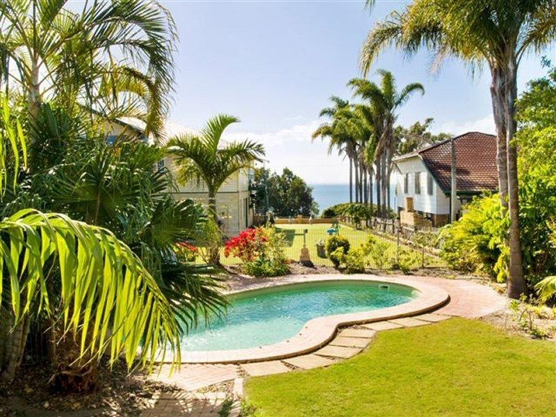 202 Long Street, Eli Waters QLD 4655